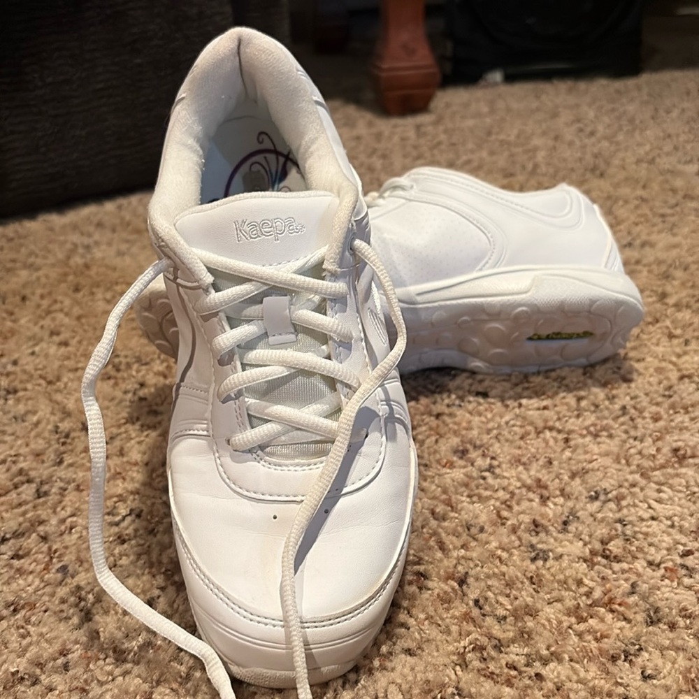 Kaepa White Leather Cheer Sneakers women’s Size 8
